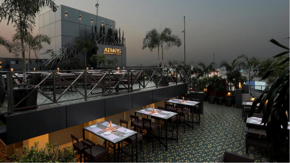Sky Lounge Rooftop Restaurant